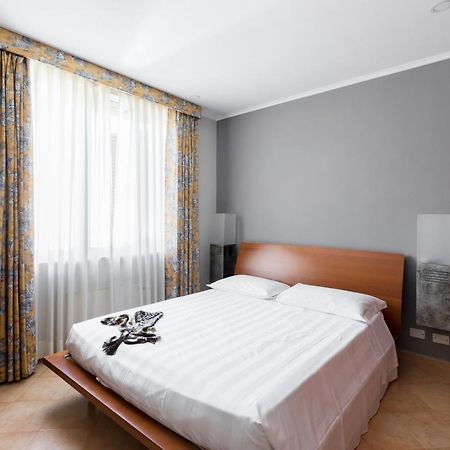 Crosti Apartments Рим Экстерьер фото